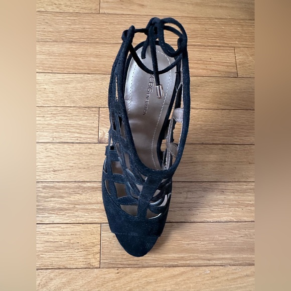 BCBG Generation Black Heels (7.5) - Picture 2 of 4